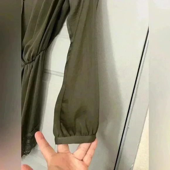 Guess green new romper size s with tags - Picture 10 of 10